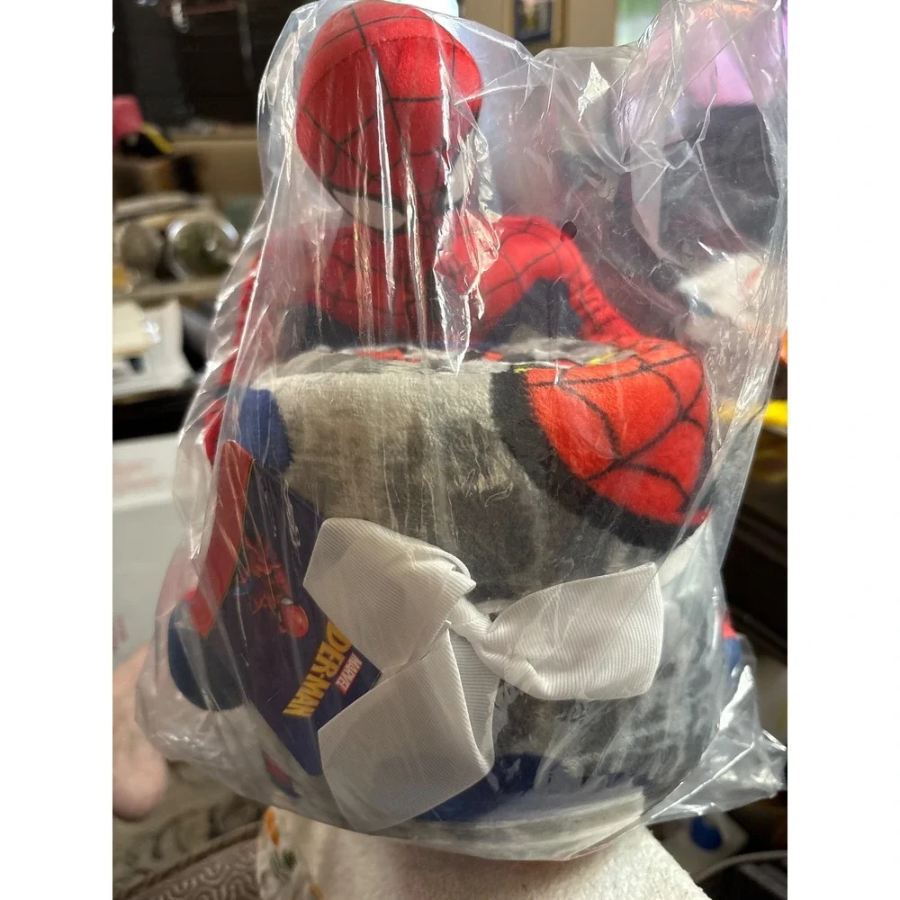 Marvel Spider-Man Plush Character Pillow and Throw Kids Blanket‎ 2 Piece Set New